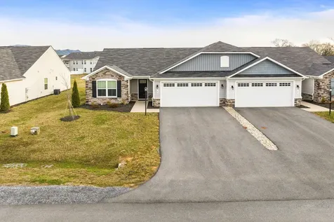 6 South Peak Drive Mcgaheysville VA 22840
