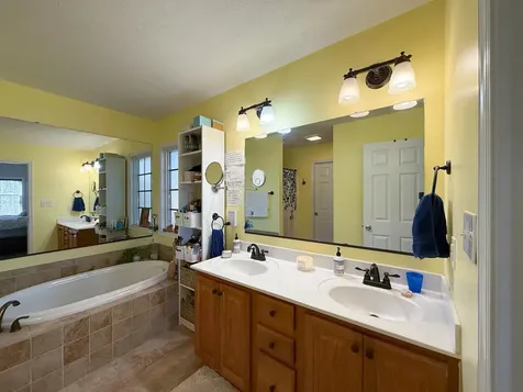35 Devonshire Court Fishersville VA 22939