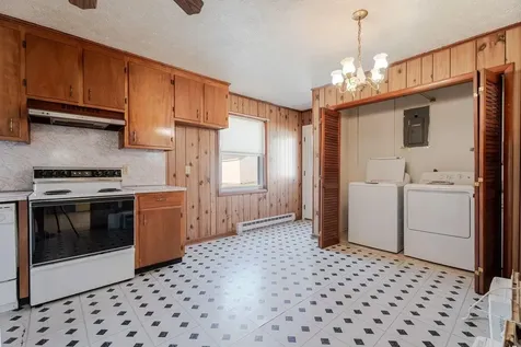 817 Tenth Street Shenandoah VA 22849