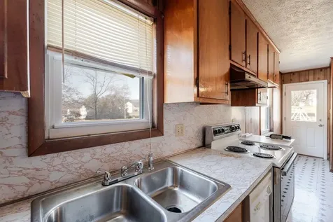 817 Tenth Street Shenandoah VA 22849