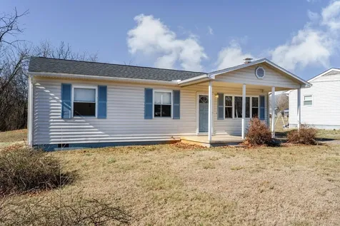 817 Tenth Street Shenandoah VA 22849