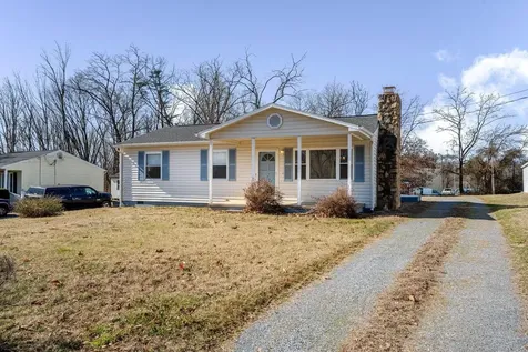 817 Tenth Street Shenandoah VA 22849