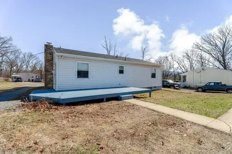 817 Tenth Street Shenandoah VA 22849