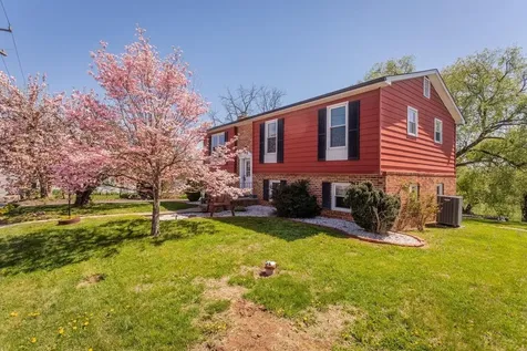 522 Main Street S Mount Crawford VA 22841