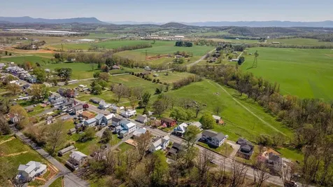 522 Main Street S Mount Crawford VA 22841