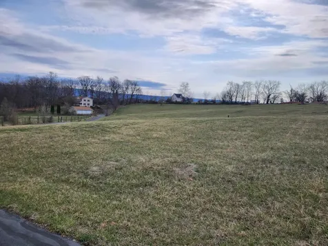 2134 Skippie Lane Broadway VA 22815