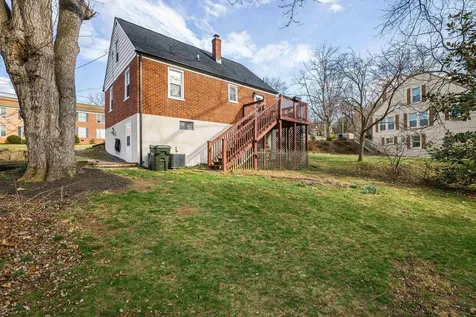 958 Donaghe Street Staunton VA 24401