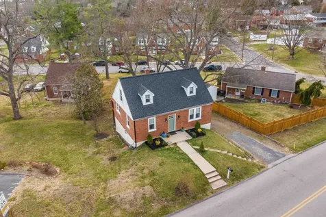 958 Donaghe Street Staunton VA 24401