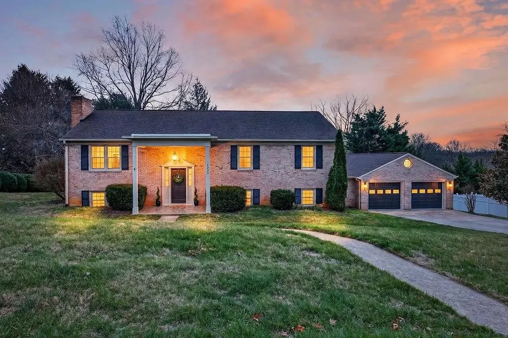 Staunton VA, 224 Meadowbrook Road