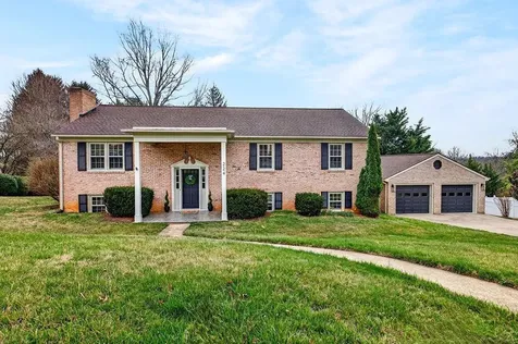 224 Meadowbrook Road Staunton VA 24401