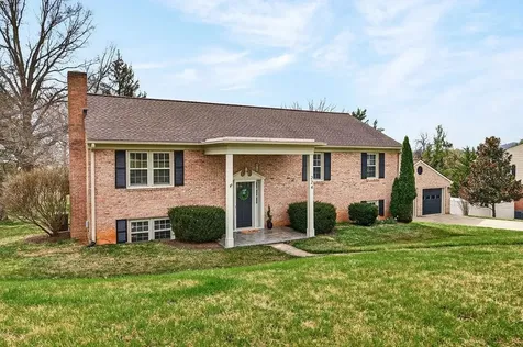 224 Meadowbrook Road Staunton VA 24401