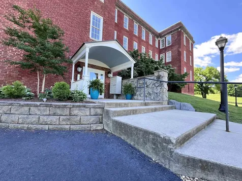 101 Village Drive W Staunton VA 24401