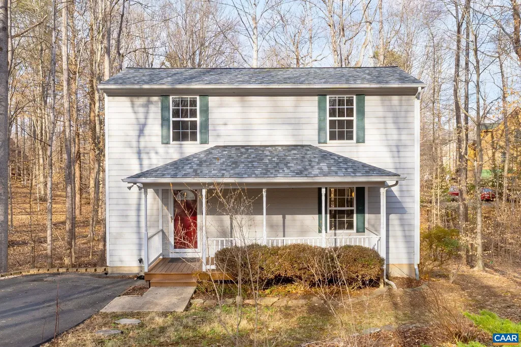 11 Holly Circle Palmyra VA 22963
