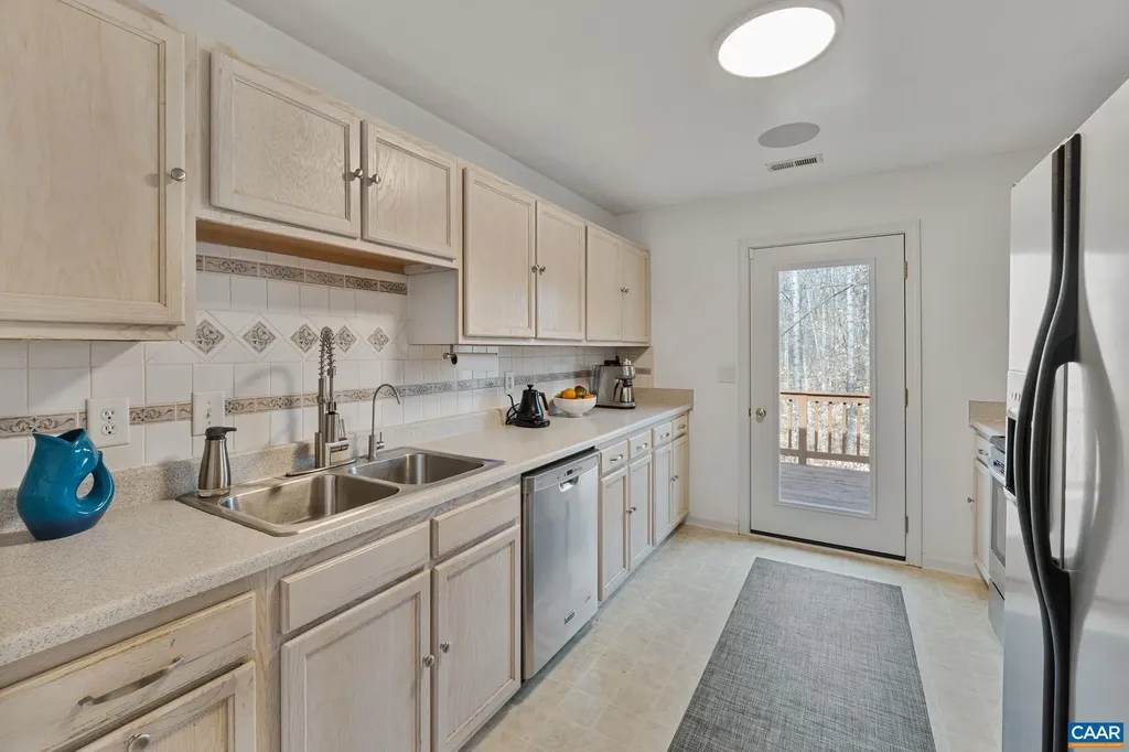 11 Holly Circle Palmyra VA 22963