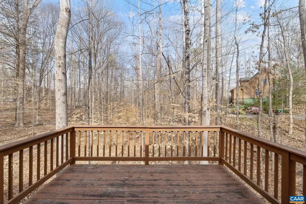 11 Holly Circle Palmyra VA 22963