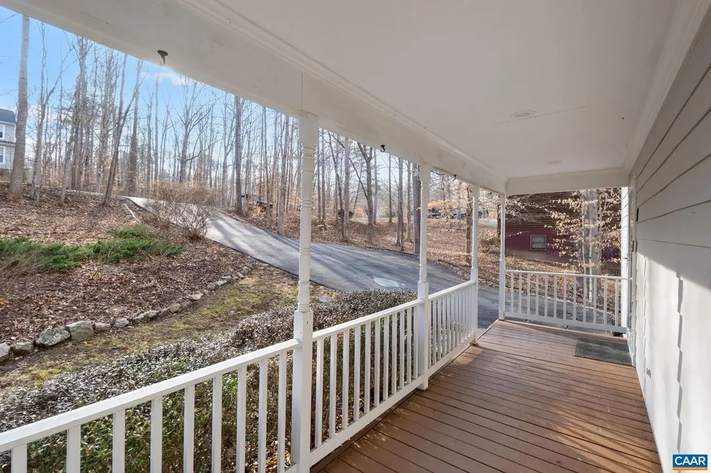 11 Holly Circle Palmyra VA 22963
