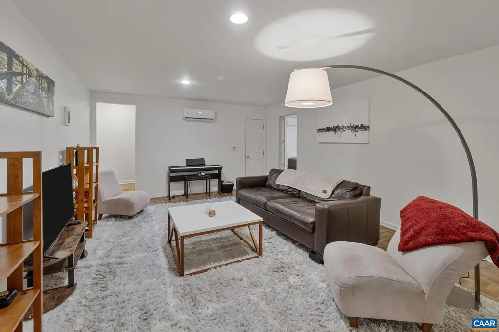 11 Holly Circle Palmyra VA 22963
