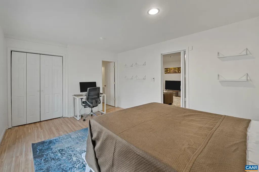 11 Holly Circle Palmyra VA 22963