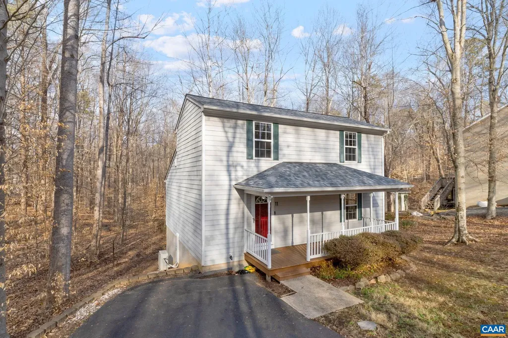 11 Holly Circle Palmyra VA 22963