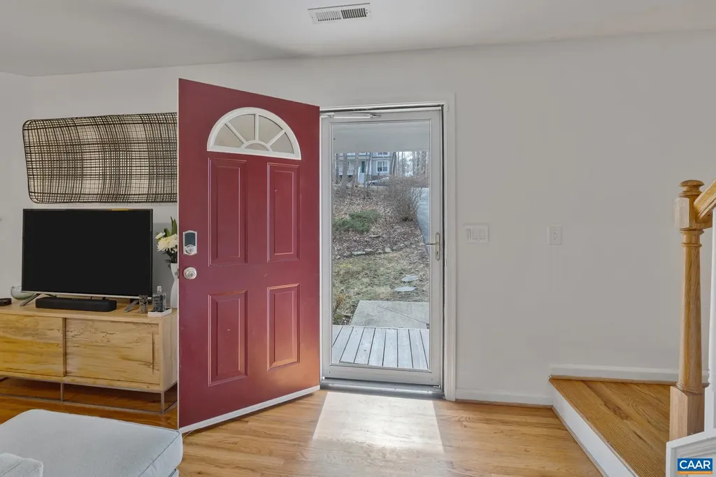 11 Holly Circle Palmyra VA 22963