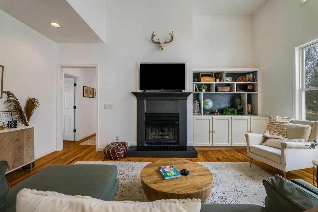 446 Rockfish School Lane Afton VA 22920