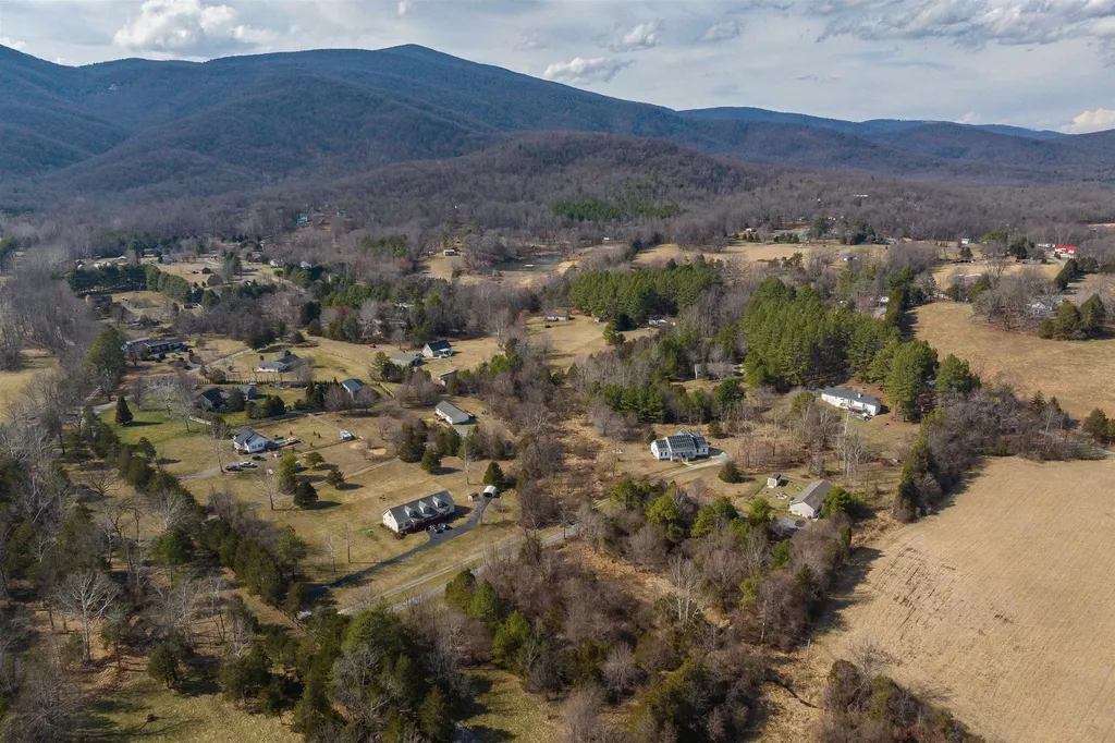 446 Rockfish School Lane Afton VA 22920