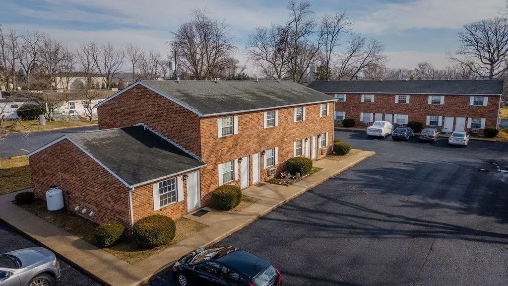 Harrisonburg VA, 990,992,994 Chicago Avenue