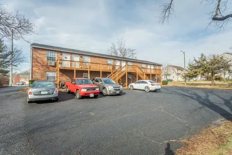 990, 992, 994 Chicago Avenue Harrisonburg VA 22802