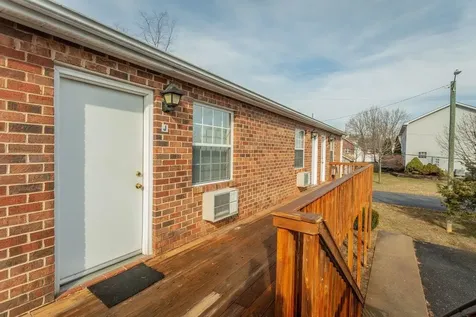 990, 992, 994 Chicago Avenue Harrisonburg VA 22802