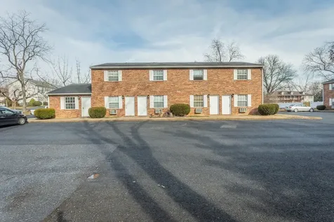 990, 992, 994 Chicago Avenue Harrisonburg VA 22802