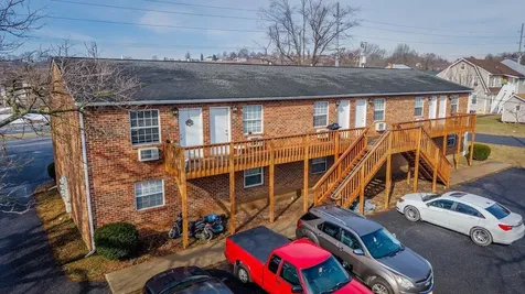 990, 992, 994 Chicago Avenue Harrisonburg VA 22802