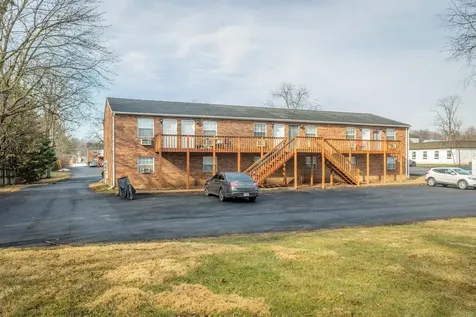 990, 992, 994 Chicago Avenue Harrisonburg VA 22802