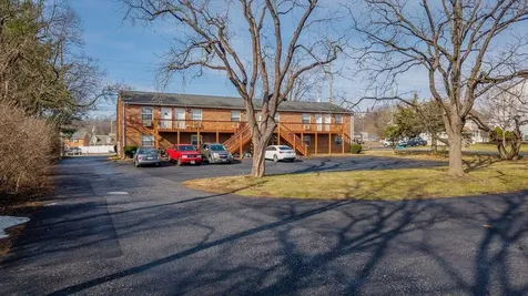 990, 992, 994 Chicago Avenue Harrisonburg VA 22802