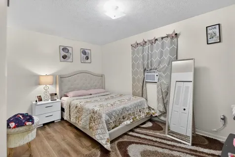 990, 992, 994 Chicago Avenue Harrisonburg VA 22802
