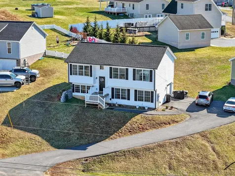 235 Locustdale Loop Shenandoah VA 22849