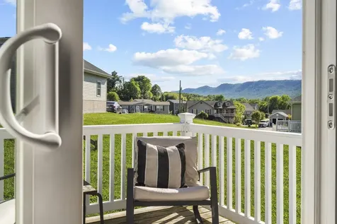 235 Locustdale Loop Shenandoah VA 22849