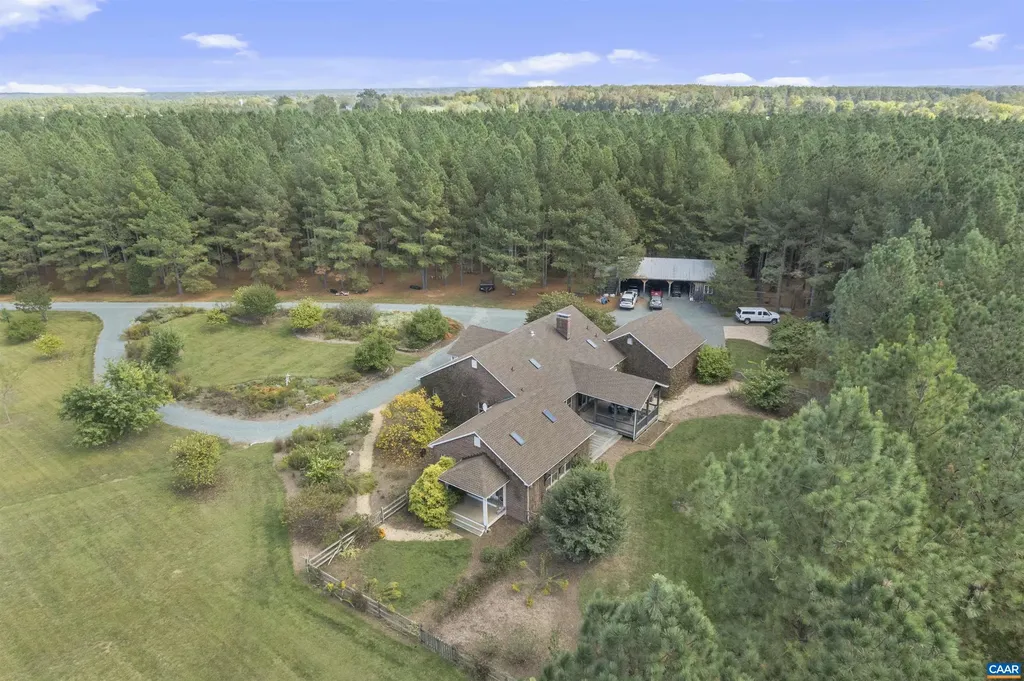 12048 Louisa Road Gordonsville VA 22942