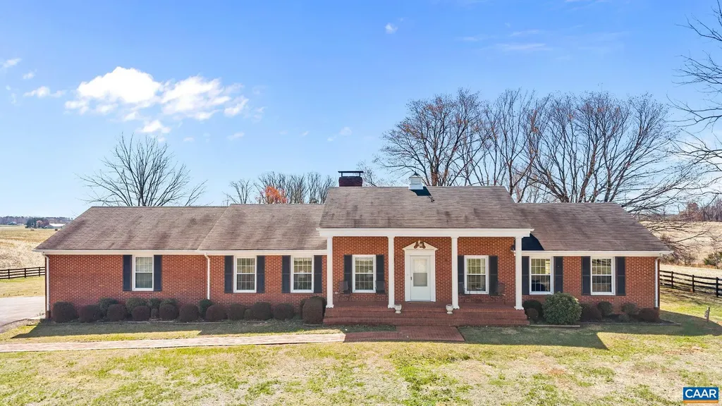 3258 River Road W Scottsville VA 24590
