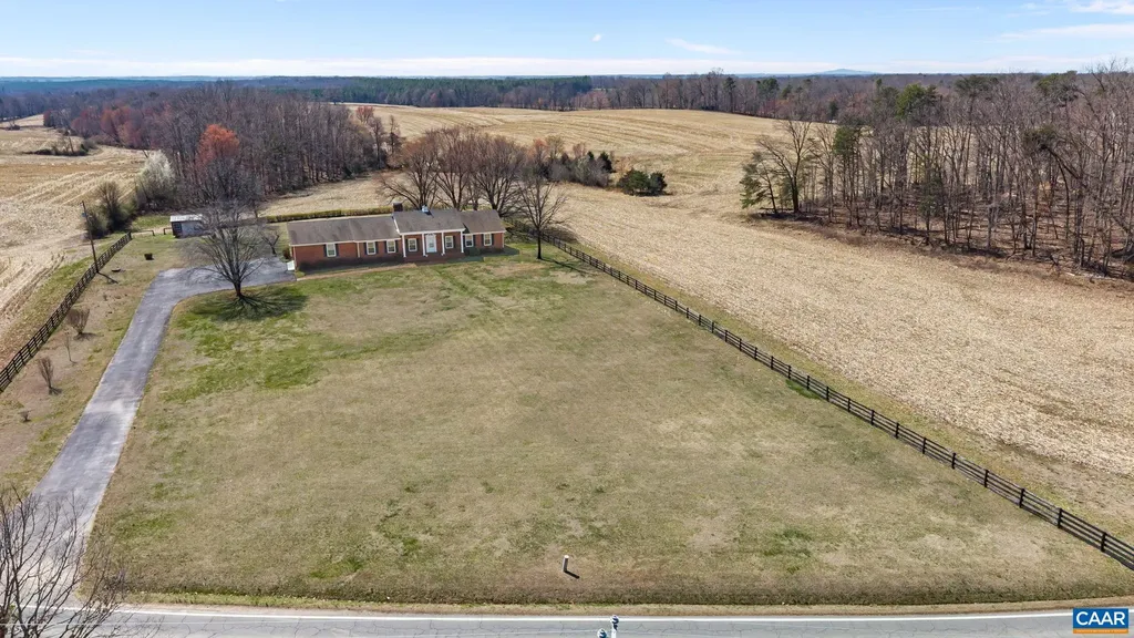 3258 River Road W Scottsville VA 24590
