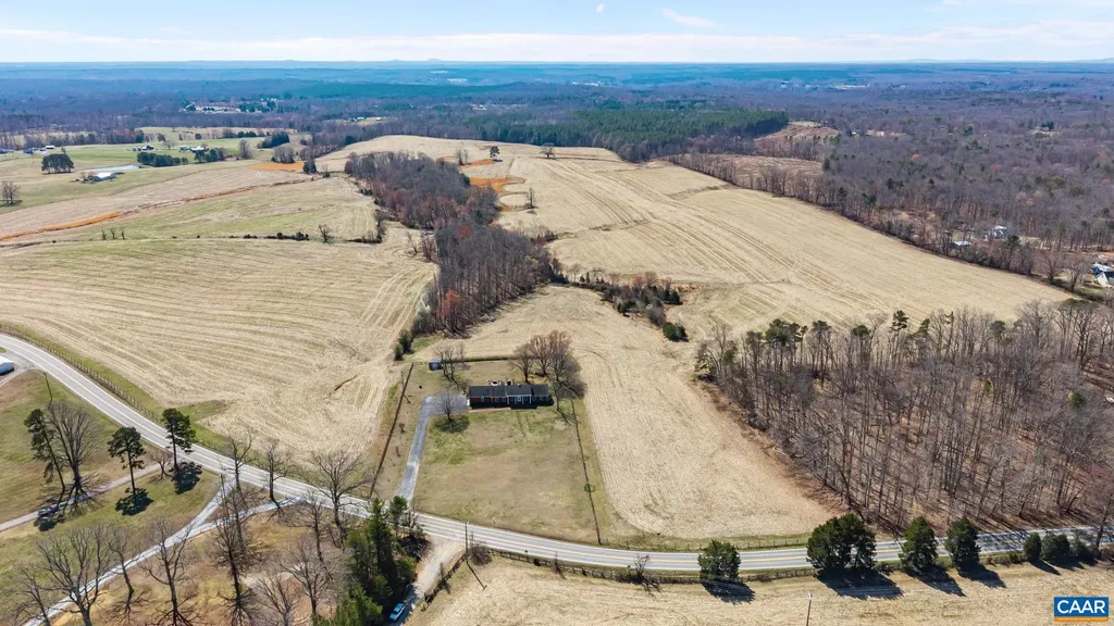3258 River Road W Scottsville VA 24590