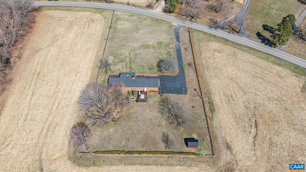 3258 River Road W Scottsville VA 24590