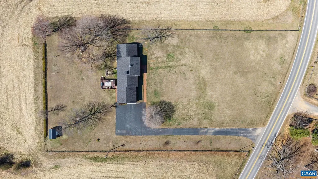 3258 River Road W Scottsville VA 24590