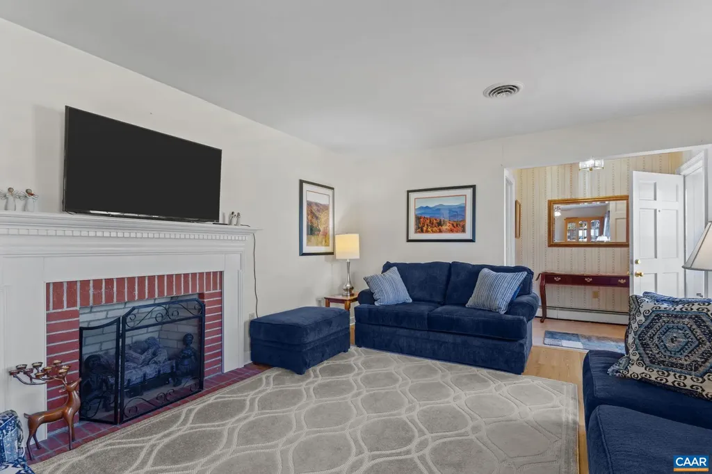 3258 River Road W Scottsville VA 24590