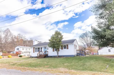 838 Carey Street Buena Vista VA 24416