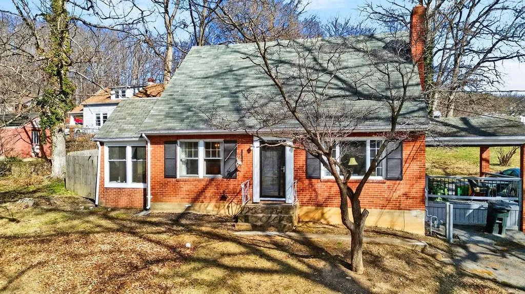 Staunton VA, 1521 Churchville Avenue