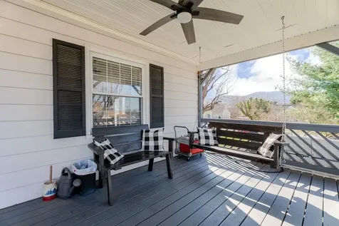 104 Jackson Avenue Elkton VA 22827