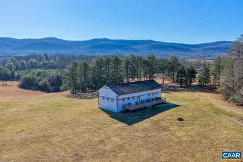 443 Meadow View Lane Fort Valley VA 22652