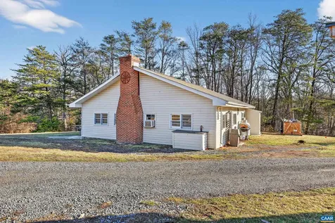443 Meadow View Lane Fort Valley VA 22652