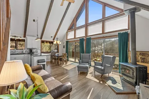 673 Killmon Road Basye VA 22810