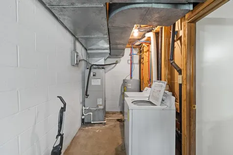 673 Killmon Road Basye VA 22810
